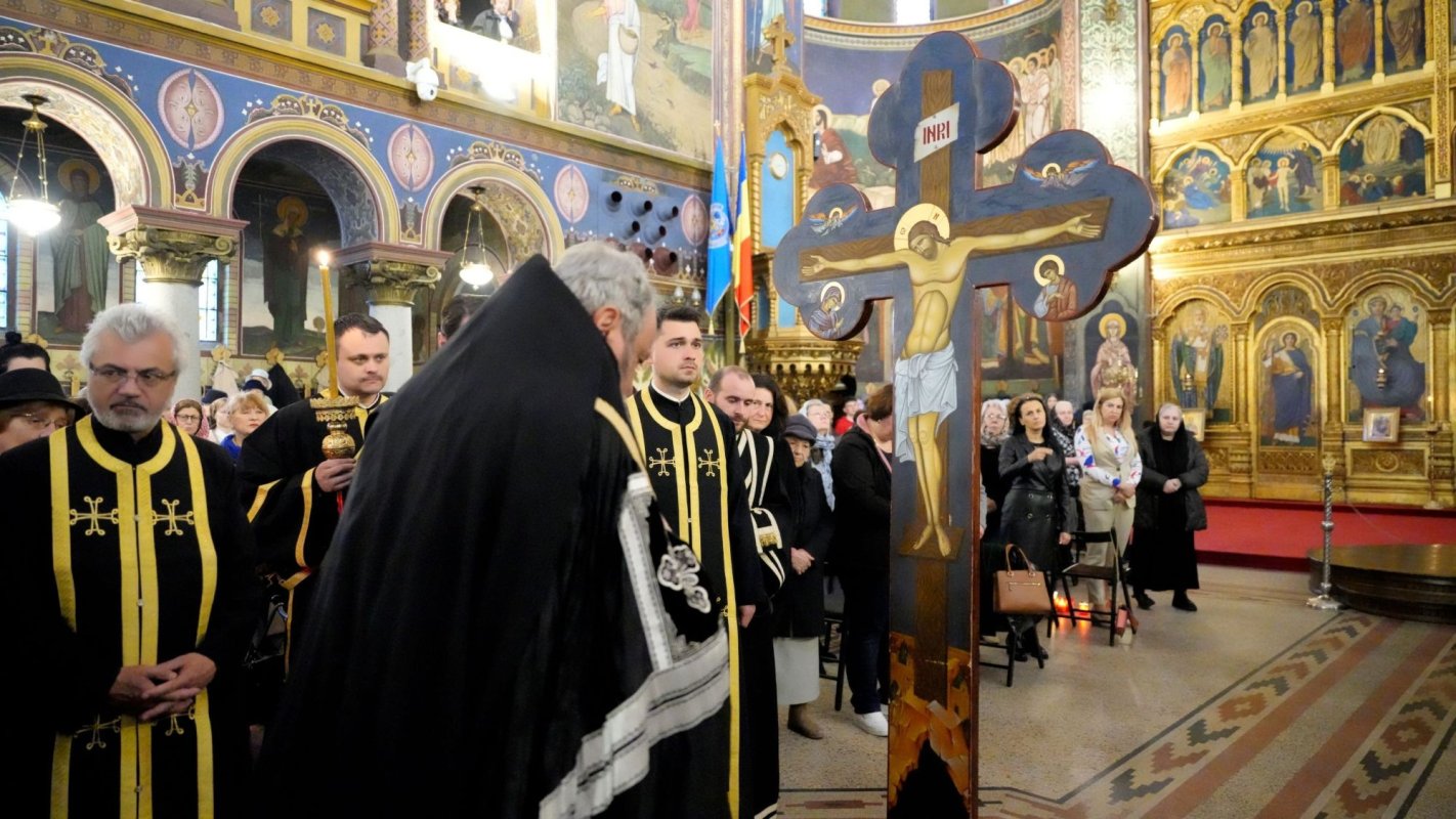 Sibienii s-au rugat în Joia Mare la Catedrala Mitropolitană 250467