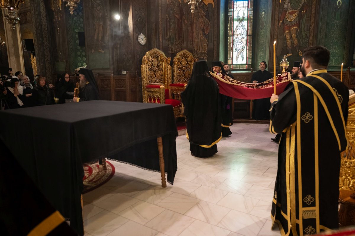 Vecernia scoaterii Sfântului Epitaf la Catedrala Patriarhală 250432