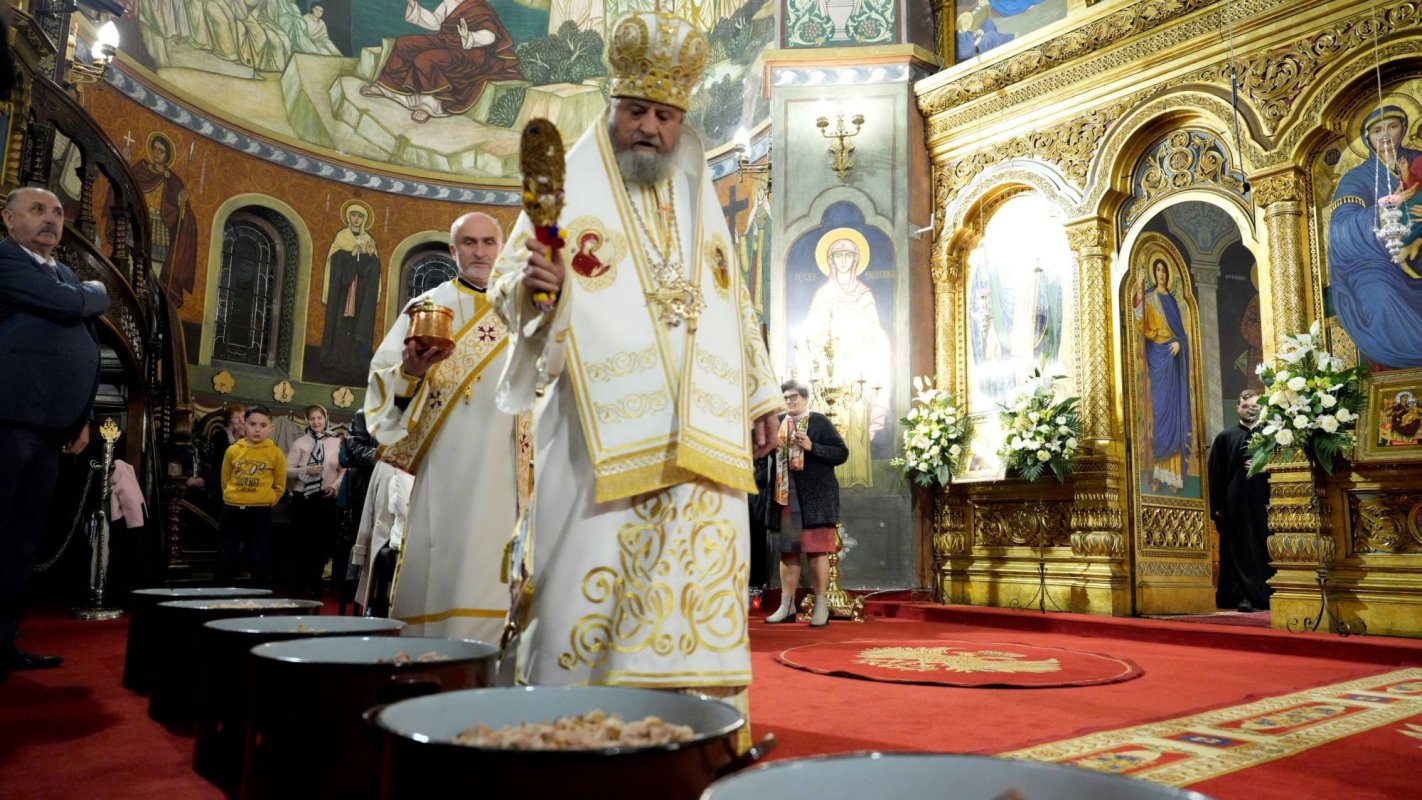 Sfânta Lumină, împărţită sibienilor de Mitropolitul Ardealului 250672