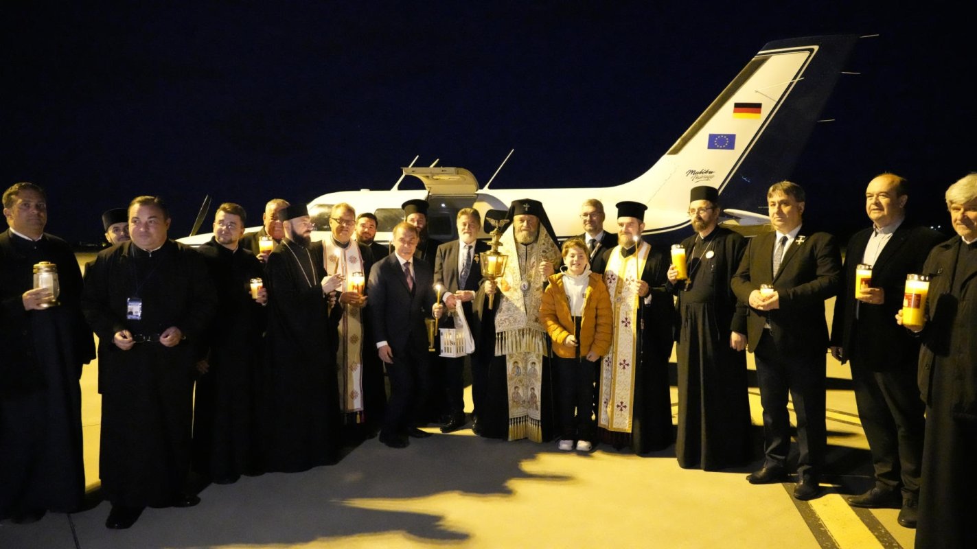 Sfânta Lumină, împărţită sibienilor de Mitropolitul Ardealului 250683