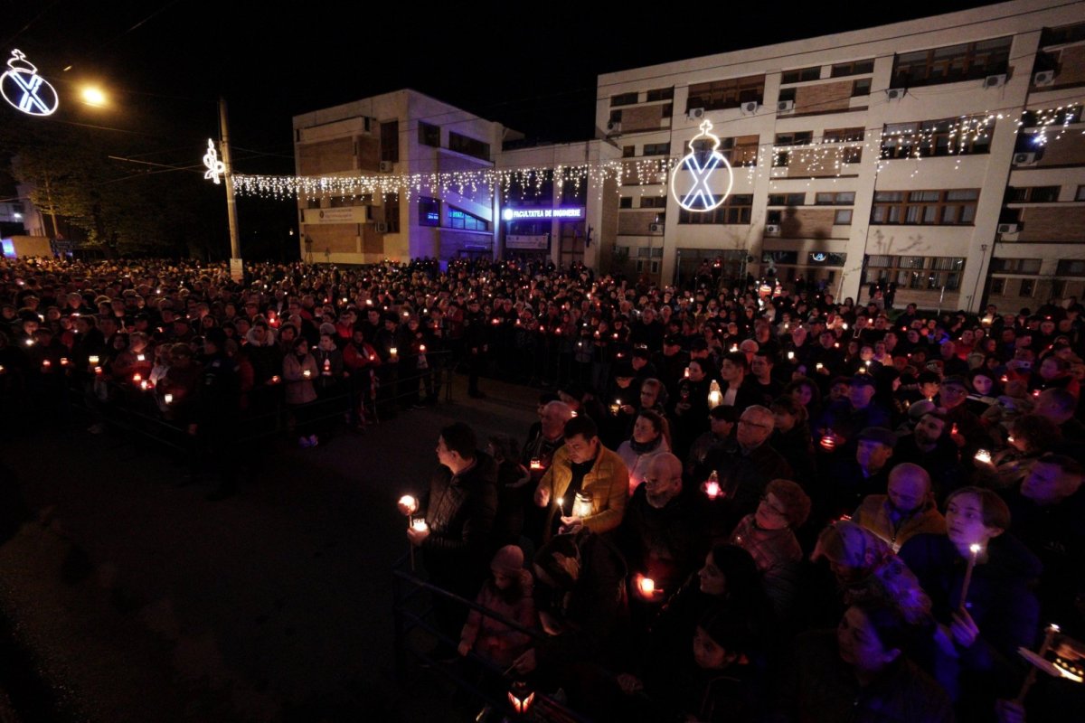 Slujba Învierii Domnului la Catedrala Arhiepiscopală din Galaţi 250699
