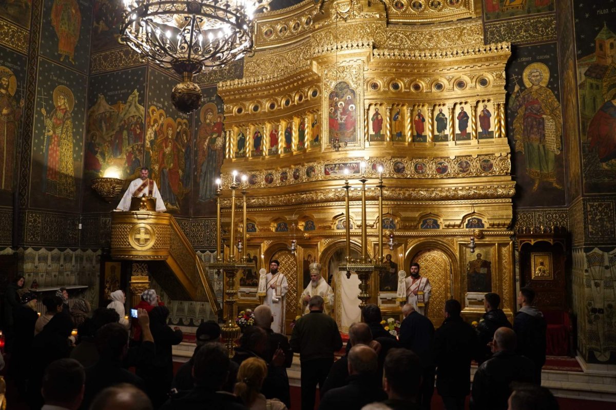 Slujba Învierii Domnului la Catedrala Arhiepiscopală din Galaţi 250709