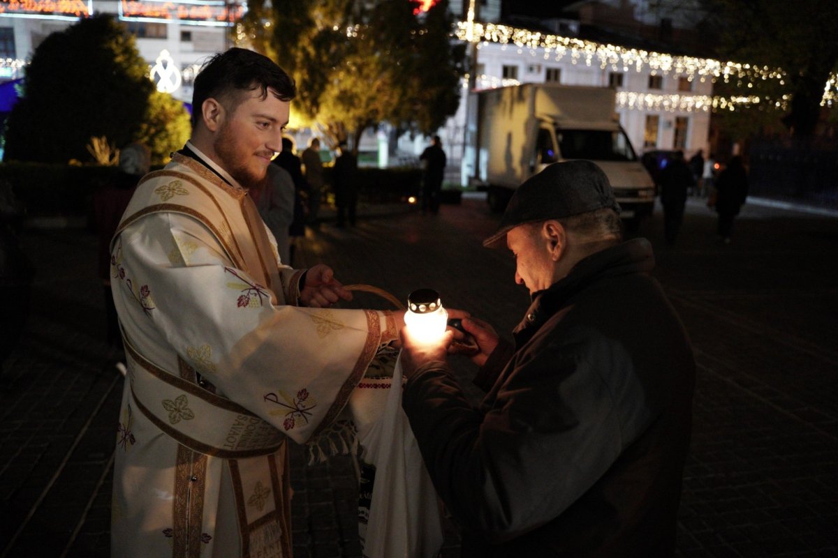 Slujba Învierii Domnului la Catedrala Arhiepiscopală din Galaţi 250717