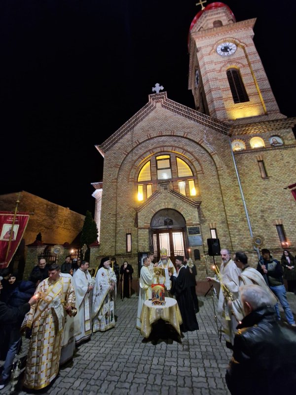 Îndemnul „Veniți să primiți Lumină!” s‑a auzit și în Catedrala Episcopală „Înălțarea Domnului” din Vârșeț 251066
