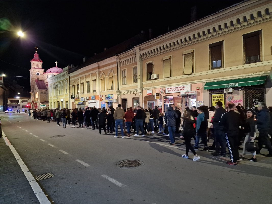 Îndemnul „Veniți să primiți Lumină!” s‑a auzit și în Catedrala Episcopală „Înălțarea Domnului” din Vârșeț 251067