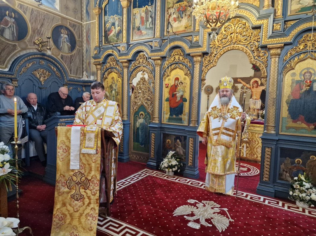 Îndemnul „Veniți să primiți Lumină!” s‑a auzit și în Catedrala Episcopală „Înălțarea Domnului” din Vârșeț 251075