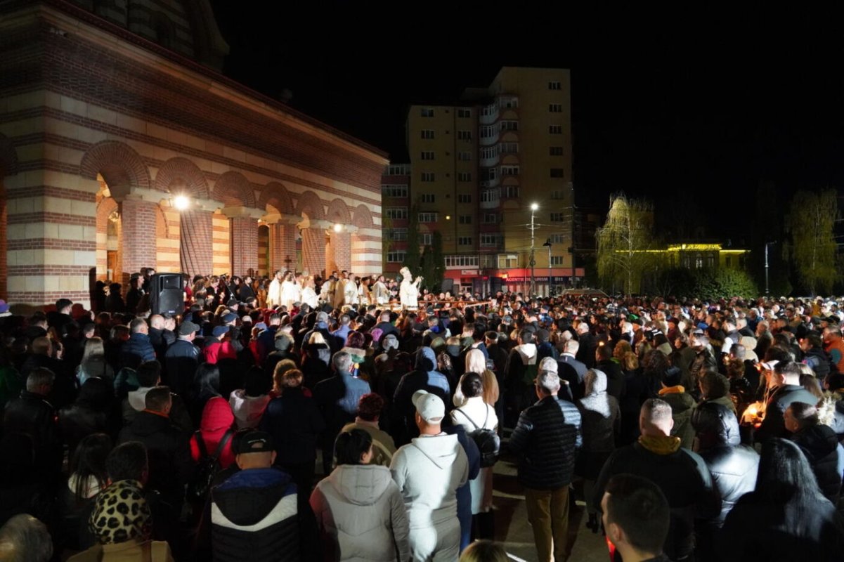 Sărbătoarea Învierii Domnului la Târgoviște 251040