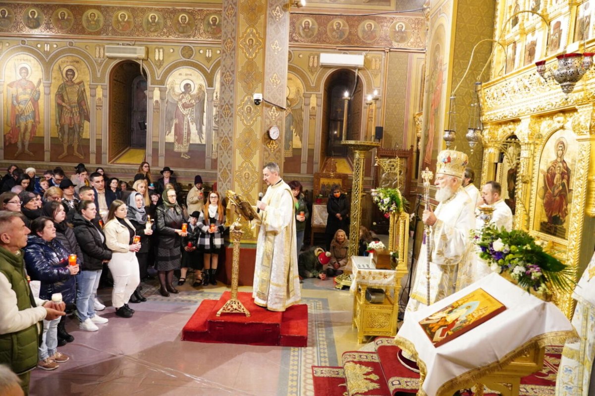 Sărbătoarea Învierii Domnului la Târgoviște 251044