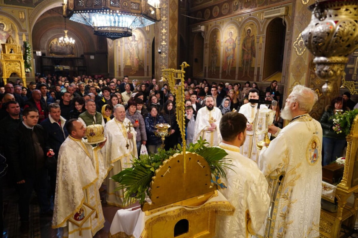 Sărbătoarea Învierii Domnului la Târgoviște 251047