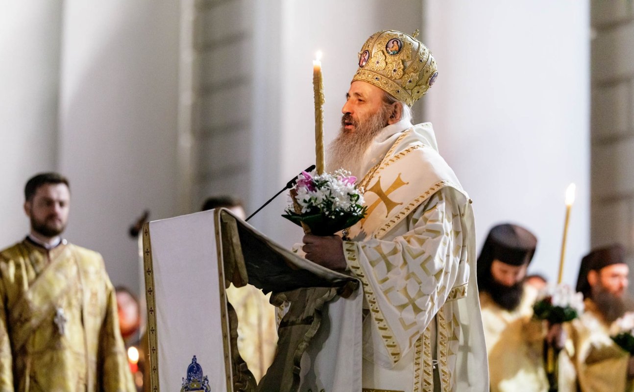 Slujirea Mitropolitului Moldovei și Bucovinei de sărbătoarea Învierii 251083