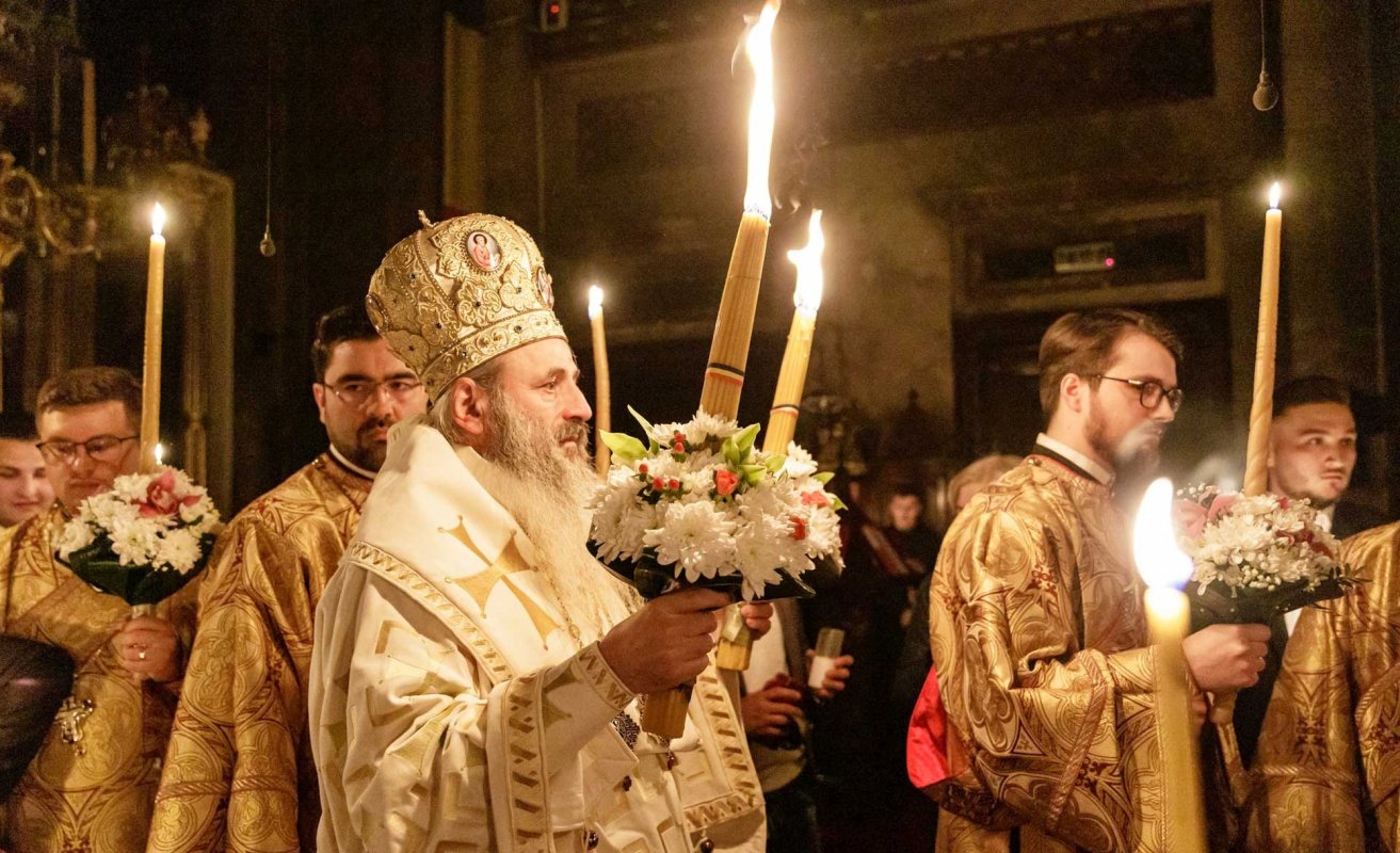 Slujirea Mitropolitului Moldovei și Bucovinei de sărbătoarea Învierii 251086