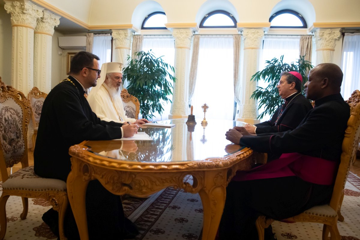 Vizită de rămas-bun a nunțiului apostolic  în România la Reședința Patriarhală 251063