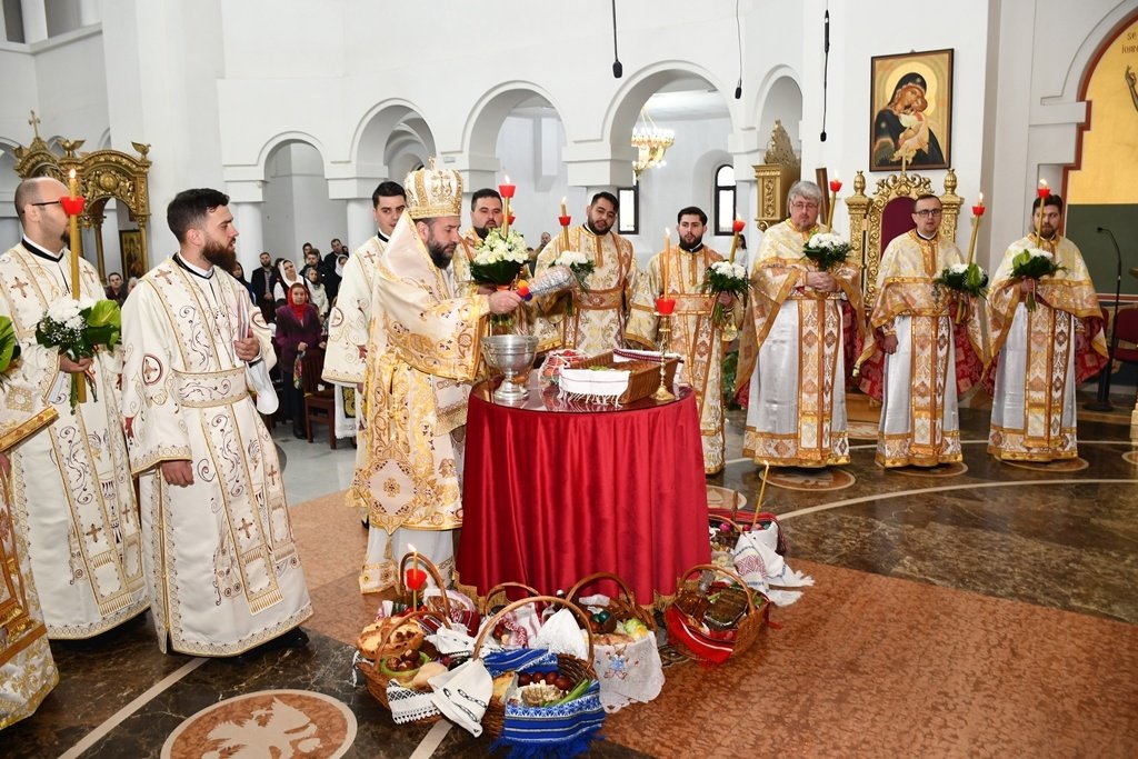 „Praznicul praznicelor” la Catedrala „Învierea Domnului” din Caransebeș 251523