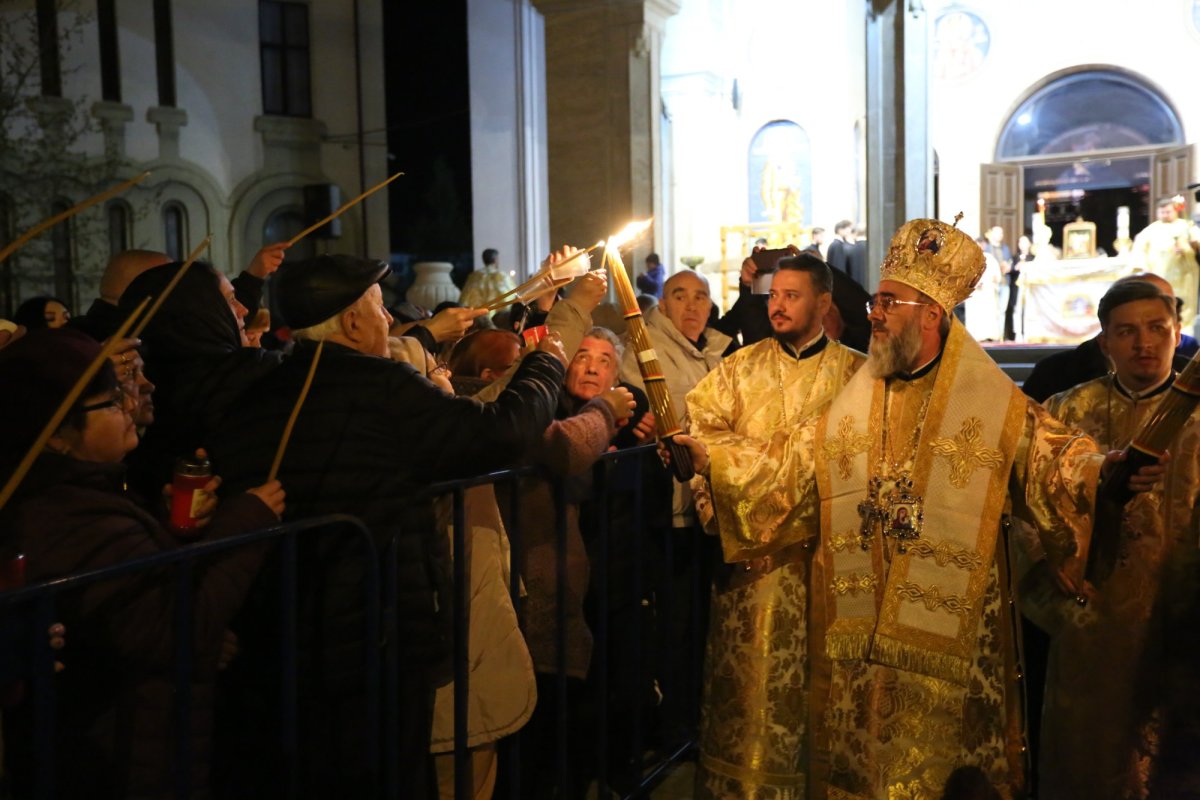 Sărbătoarea Învierii Domnului în eparhii din Muntenia și Dobrogea 251528
