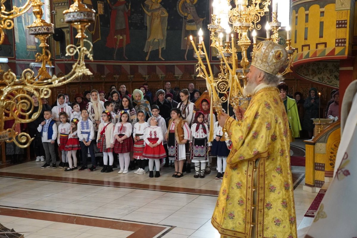 Bucurie pascală la Catedrala „Naşterea Domnului” din Brăila 251603