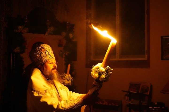 Prăznuirea Învierii Domnului în eparhiile româneşti din diasporă 251608