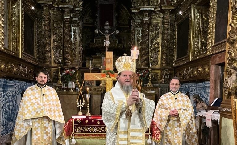 Prăznuirea Învierii Domnului în eparhiile româneşti din diasporă 251624