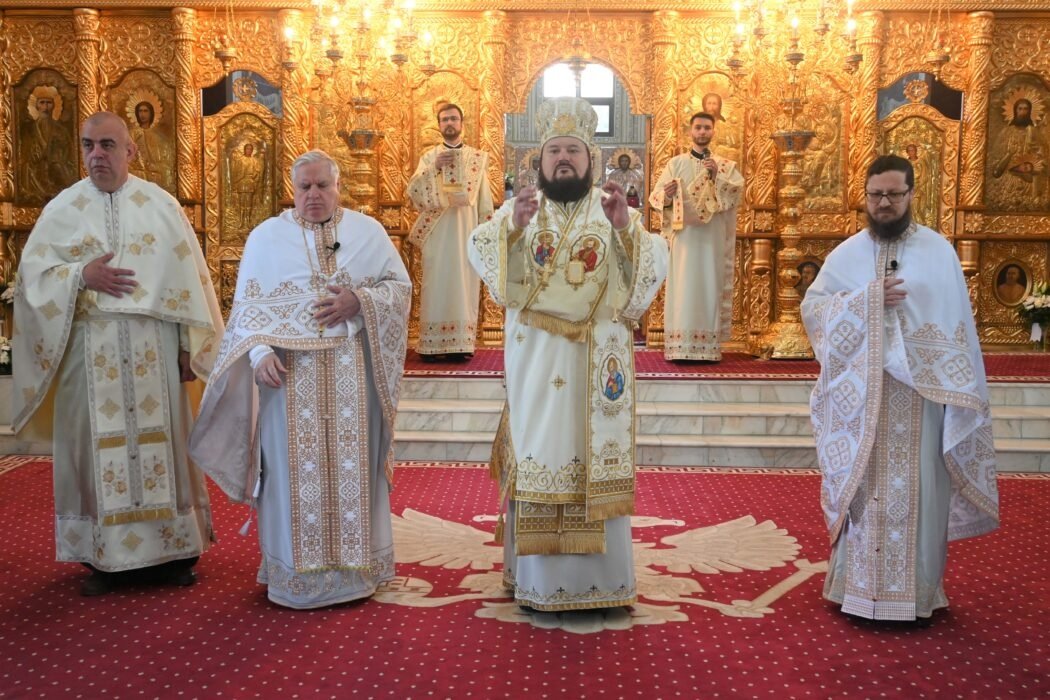 „Să împlinim poruncile lui Dumnezeu, ferindu-ne de păcat” 251597