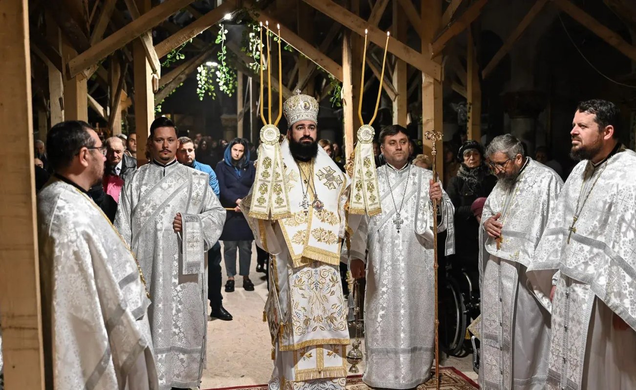 Slujirile ierarhilor hunedoreni în Episcopia Devei şi Hunedoarei 251587