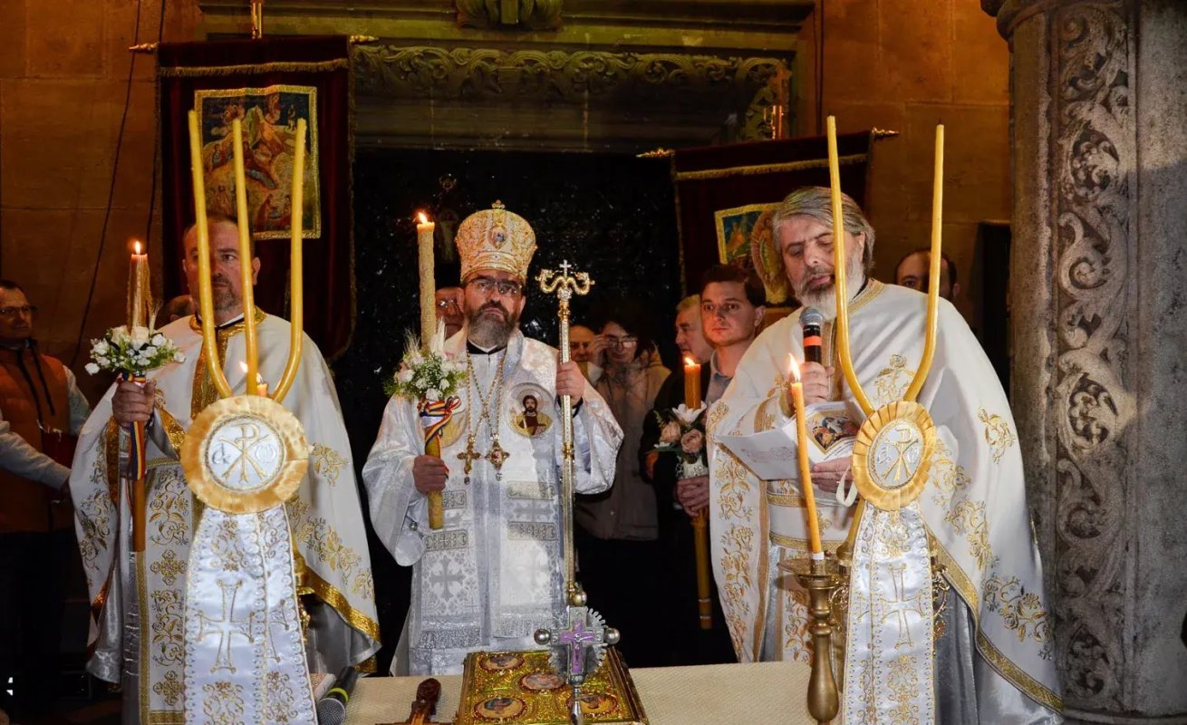 Slujirile ierarhilor hunedoreni în Episcopia Devei şi Hunedoarei 251588
