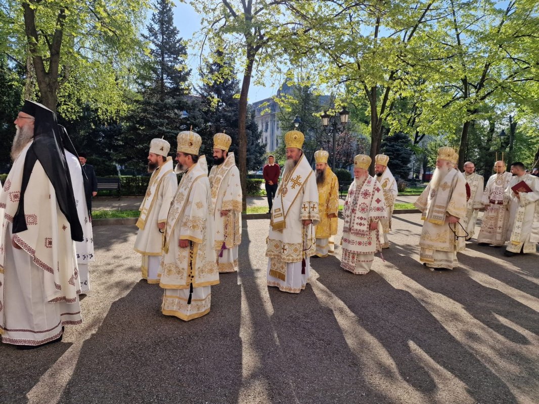 Sărbătorirea hramului catedralei din Drobeta-Turnu Severin 251729