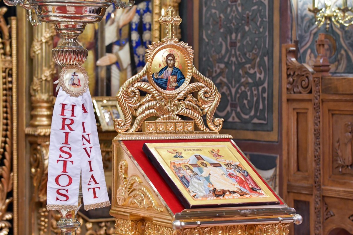 Înviind Iisus din mormânt, ne-a dăruit viață veșnică... 251748