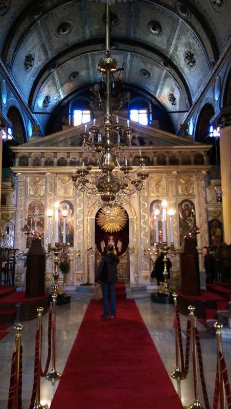 Izvorul Tămăduirii. O istorisire, o biserică, o sărbătoare 250460