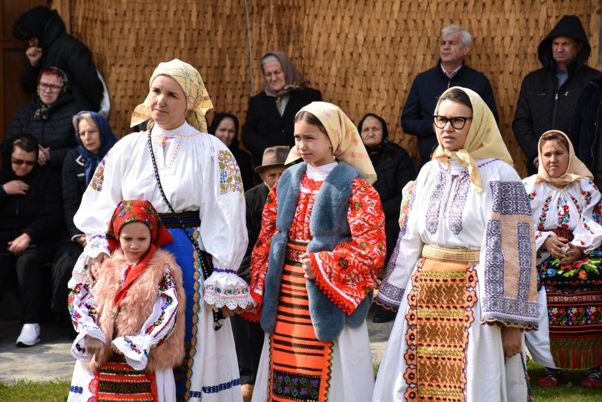 Sărbătoare la Mănăstirea Salva, judeţul Bistriţa‑Năsăud 251950