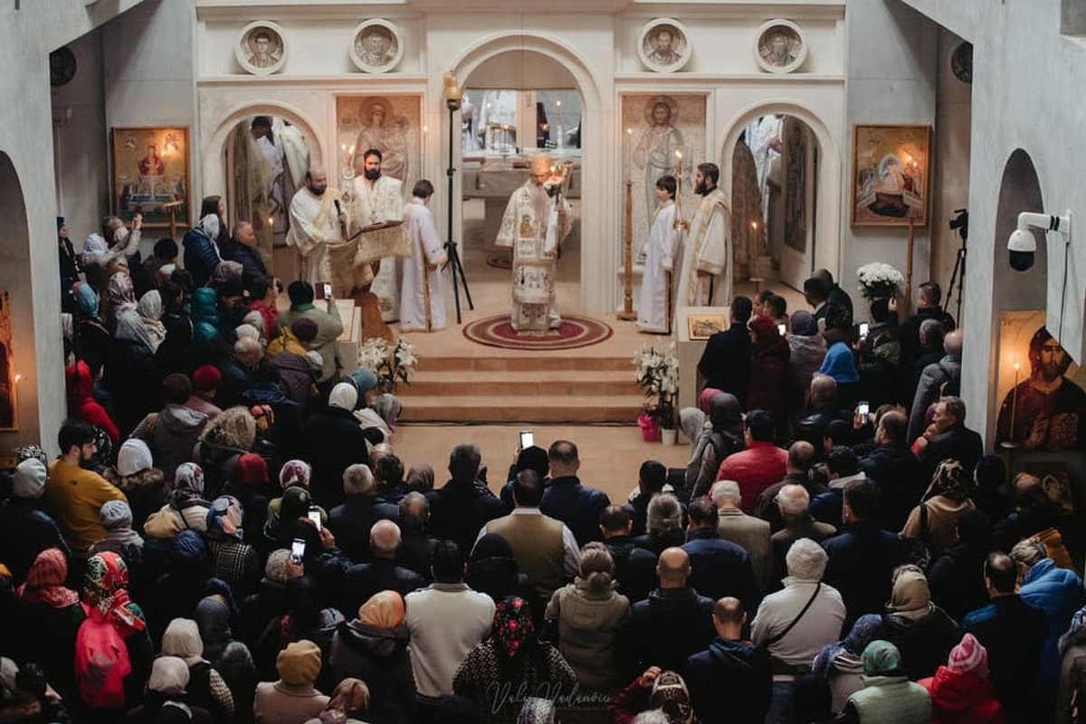 Sărbătoarea Izvorul Tămăduirii în eparhii din Muntenia și Dobrogea 251968