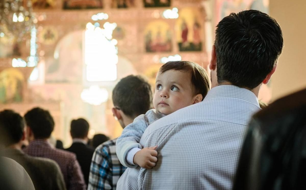 O lege care să prevină separarea copiilor de familie? 251977