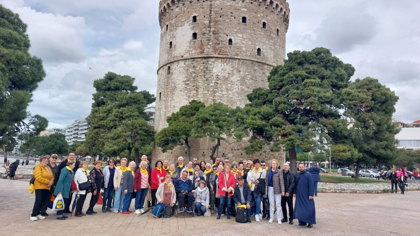 Pelerini bucureşteni pe tărâm elen 252033