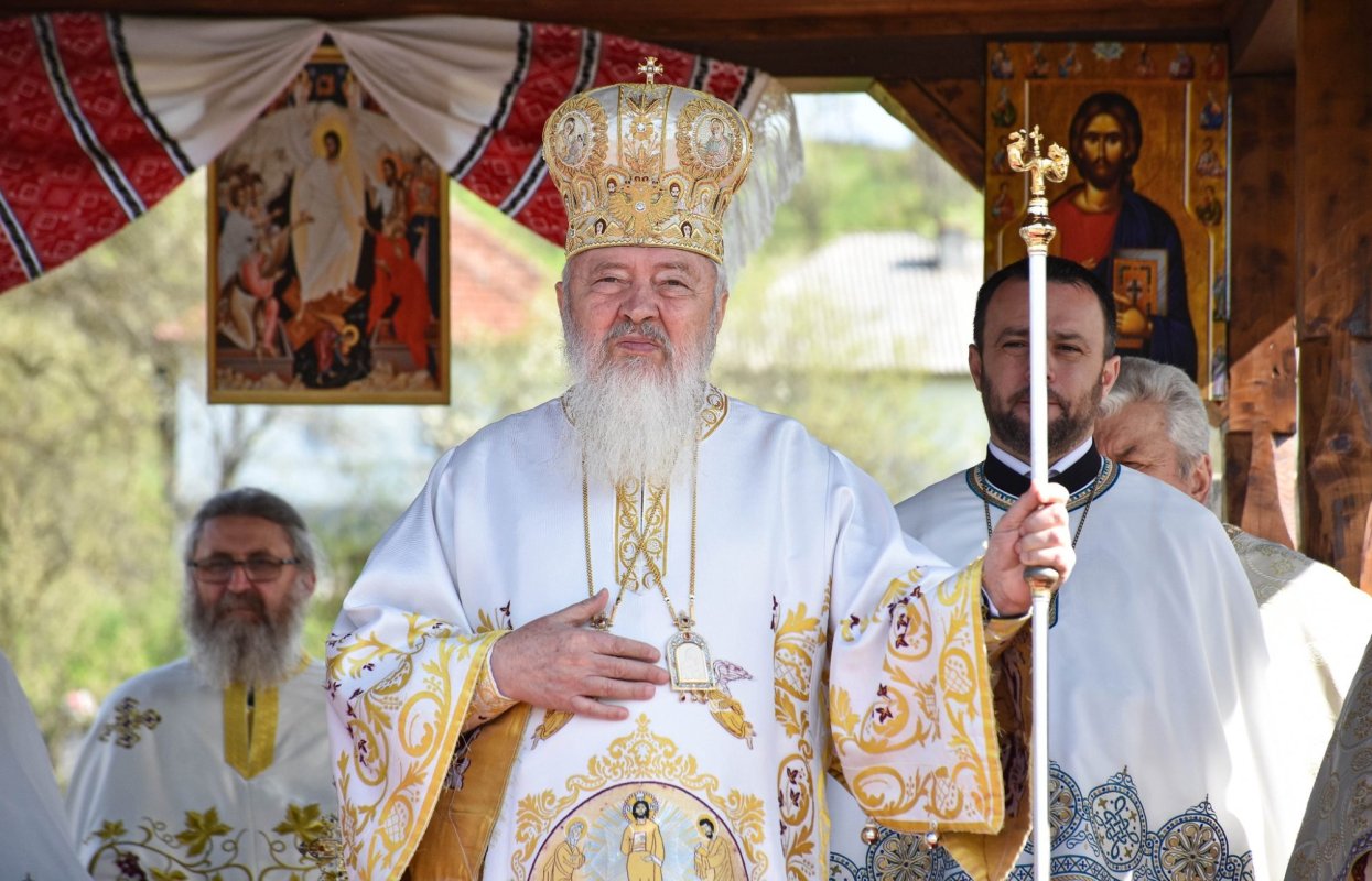 Sărbătoare la Biserica „Sfântul Apostol Toma” din Oarța de Sus, Maramureş 252010