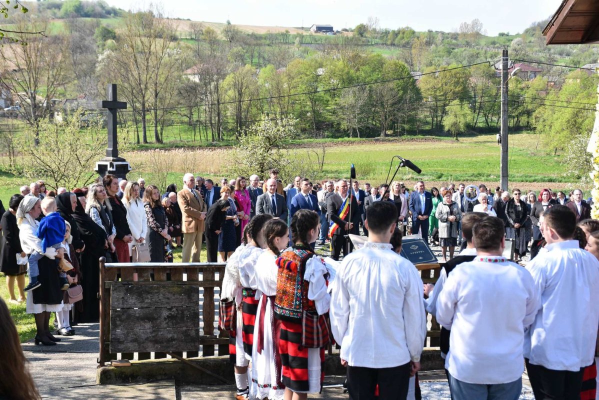 Sărbătoare la Biserica „Sfântul Apostol Toma” din Oarța de Sus, Maramureş 252016