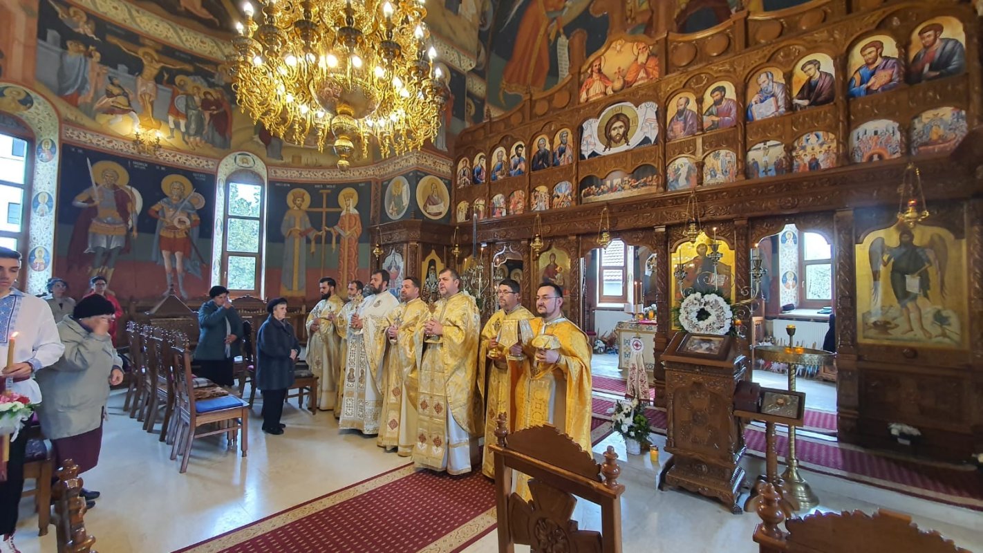 Cerc pedagogic al dascălilor de religie prahoveni 252175