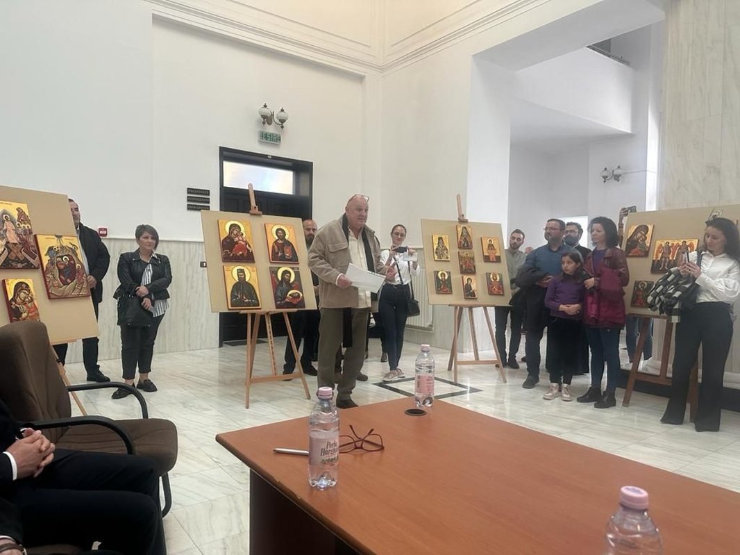 Expoziție de icoane bizantine într-un spaţiu inedit 252071