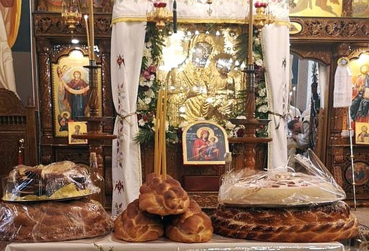 Lumină pascală, rugăciune și comemorare 252056