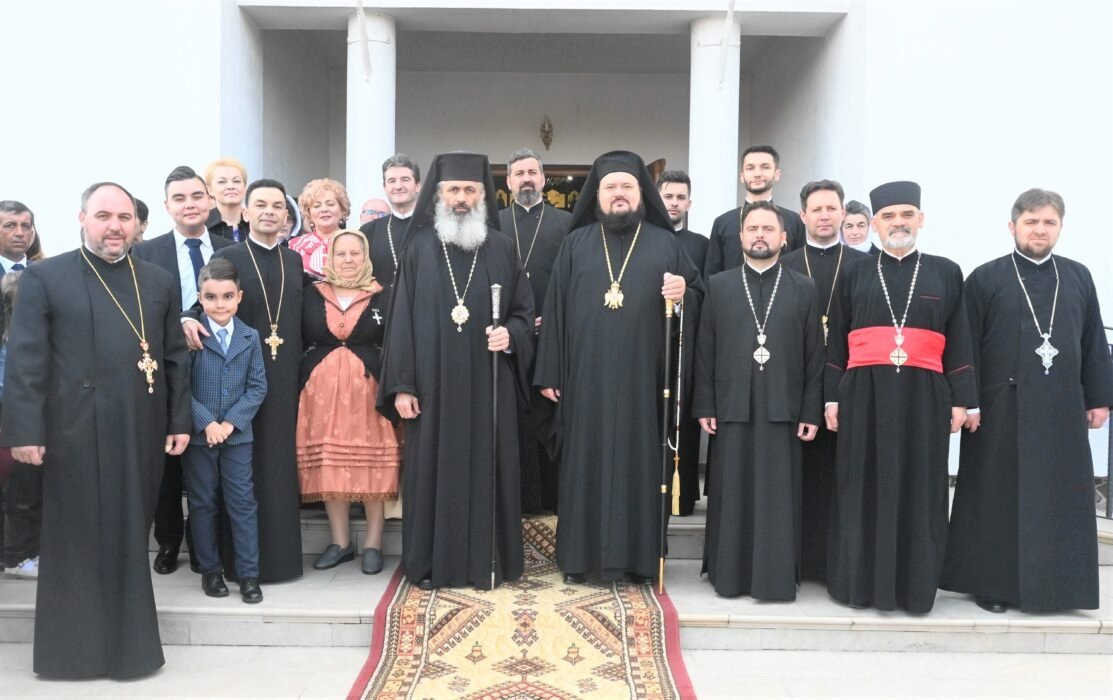 Sărbătoare la Biserica „Sfântul Apostol Toma” și „Sfântul Ierarh Nicolae” din Zalău 252117