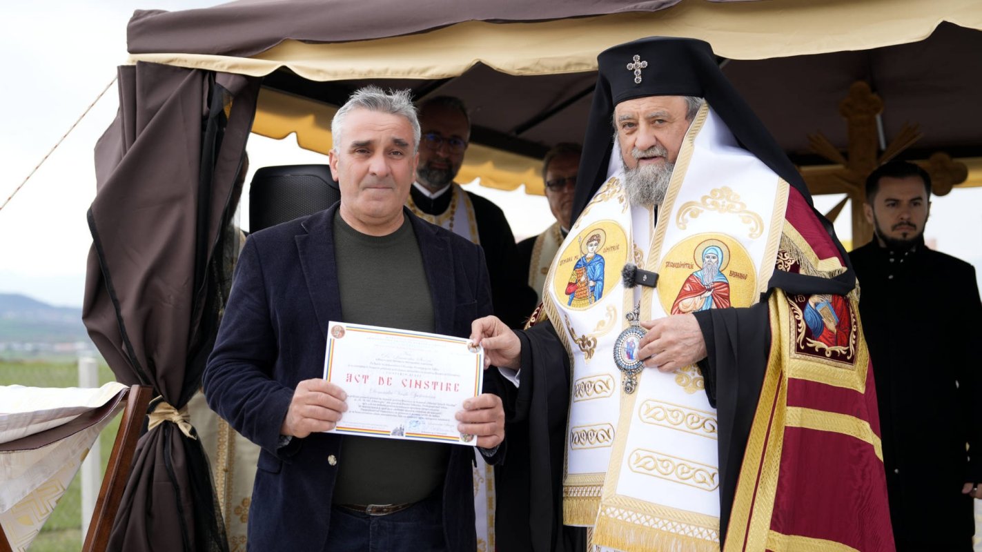 Piatră de temelie pentru o nouă biserică în apropierea Sibiului 252236