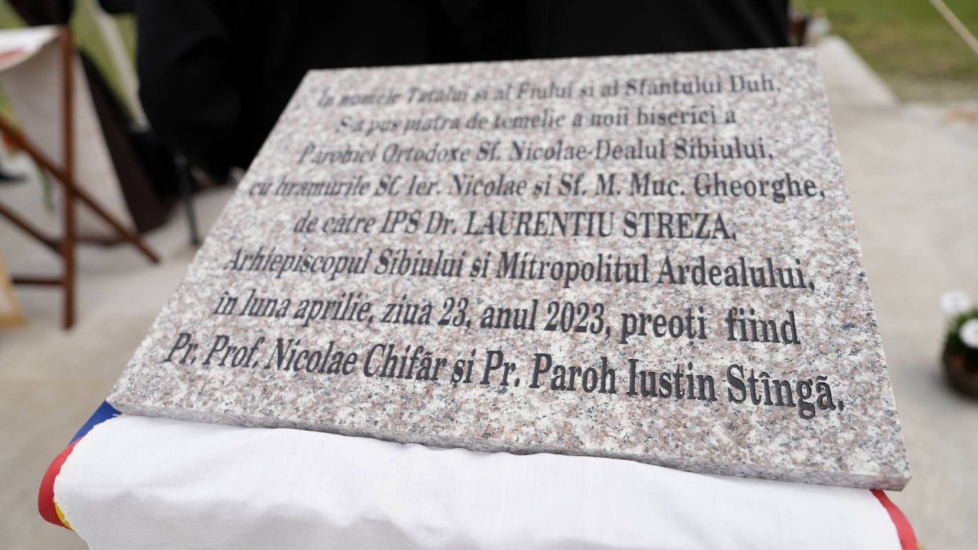 Piatră de temelie pentru o nouă biserică în apropierea Sibiului 252240