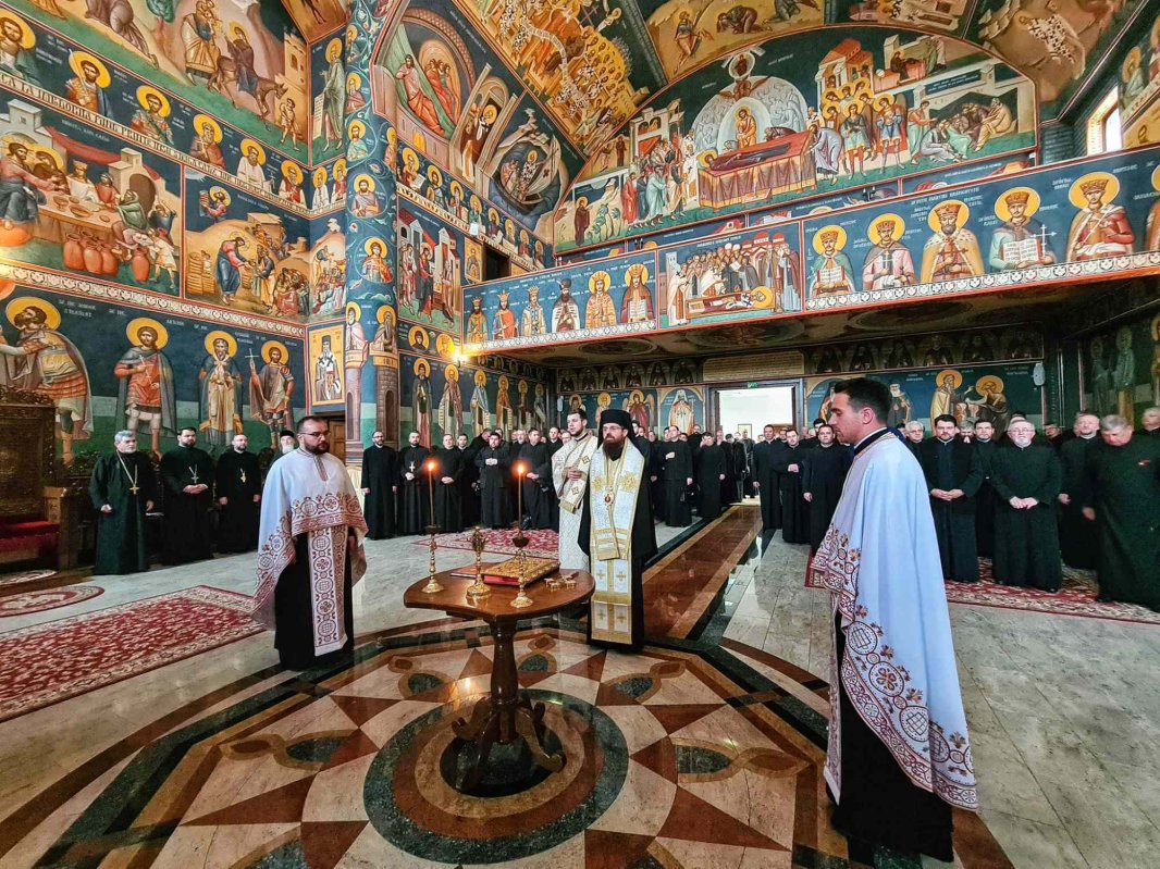 Conferinţe preoţeşti despre bătrânețe și bătrânii în viața Bisericii, în eparhia Clujului 252313