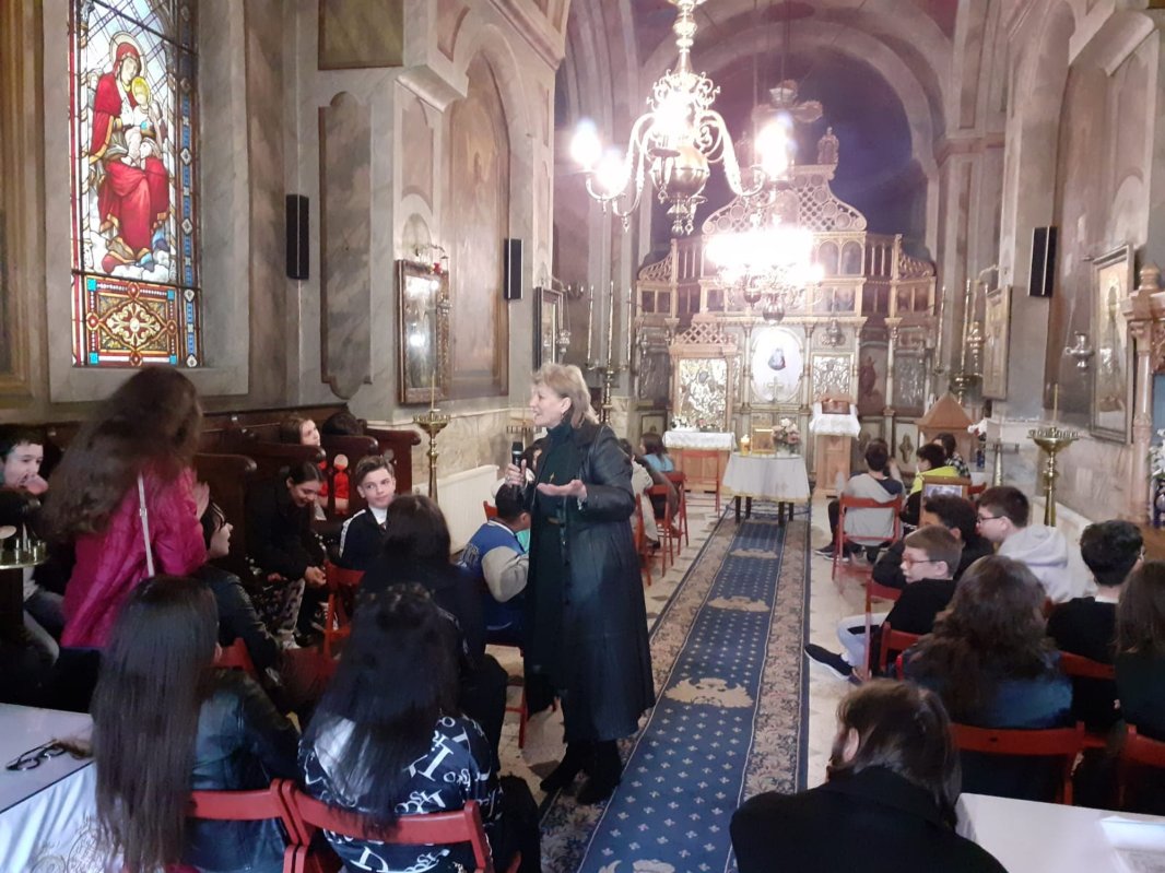 Activități școlare în „Săptămâna verde” la Biserica Oțetari din București 252425