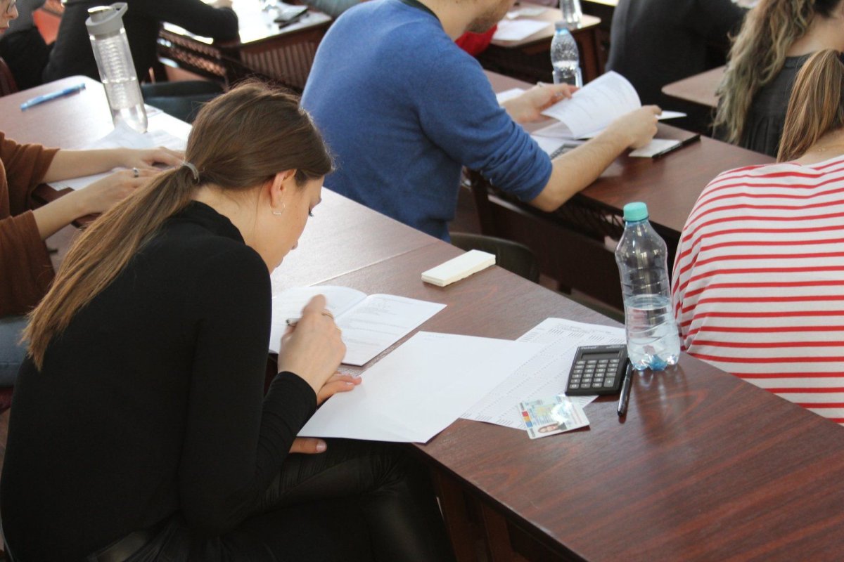 Simulare a admiterii la UMF Iași 252356