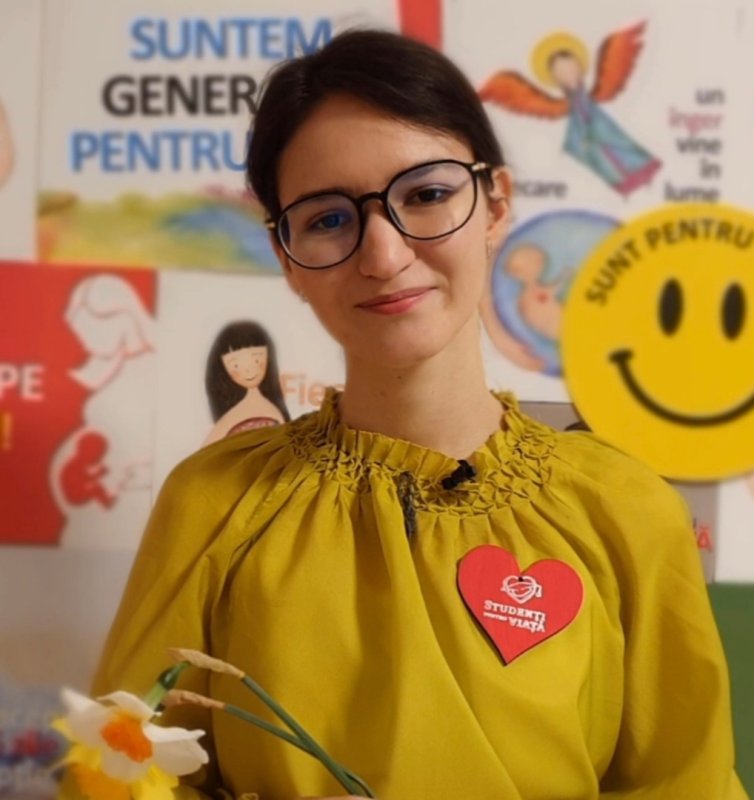 Curajul femeilor mironosițe - cine ne va ajuta să facem binele pe care dorim să îl facem? 253041