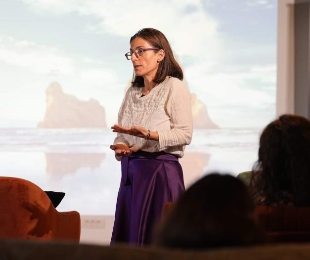 Curajul femeilor mironosițe - cine ne va ajuta să facem binele pe care dorim să îl facem? 253046