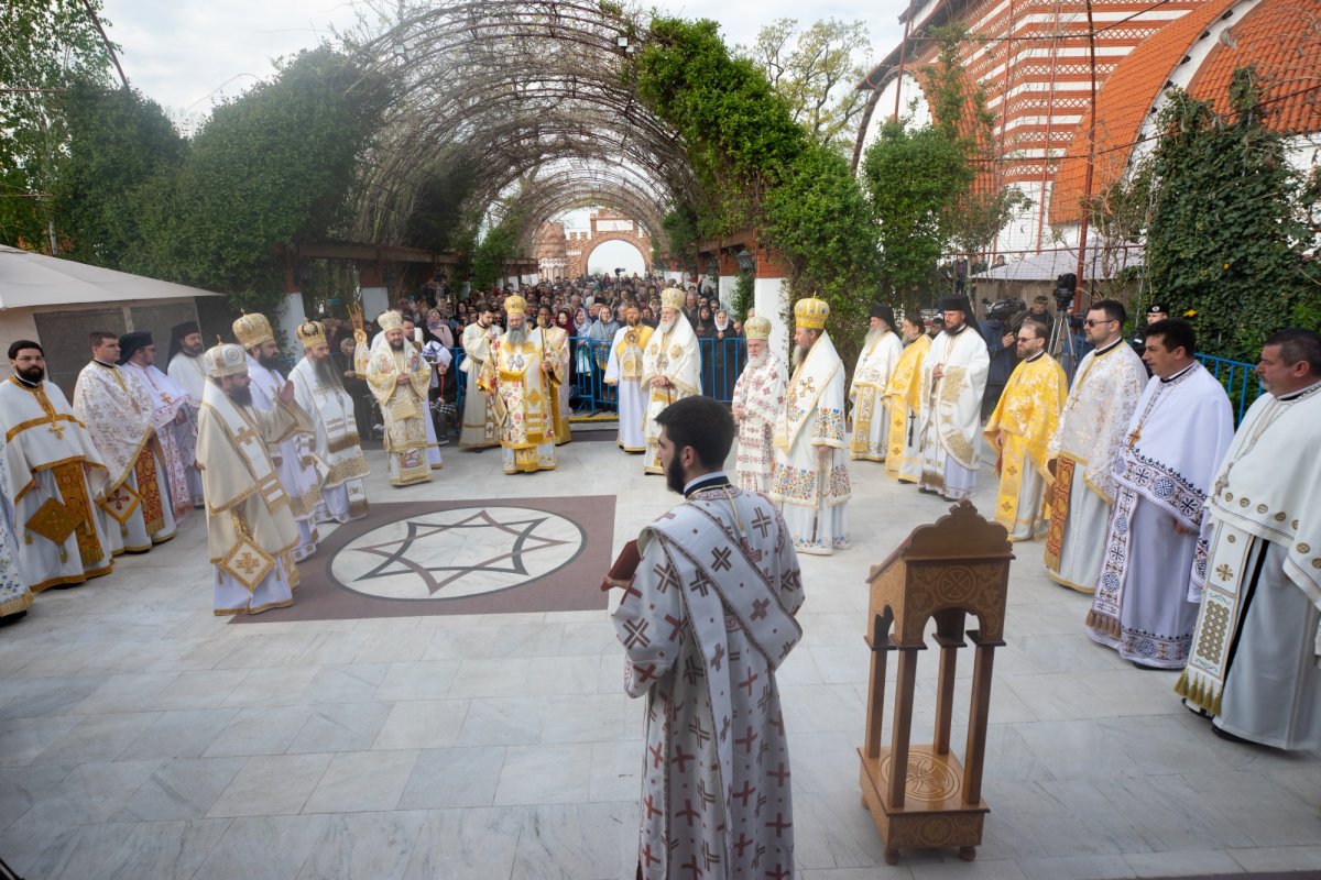 Hramul Mănăstirii Pantocrator din Drăgăneşti-Vlaşca 252592