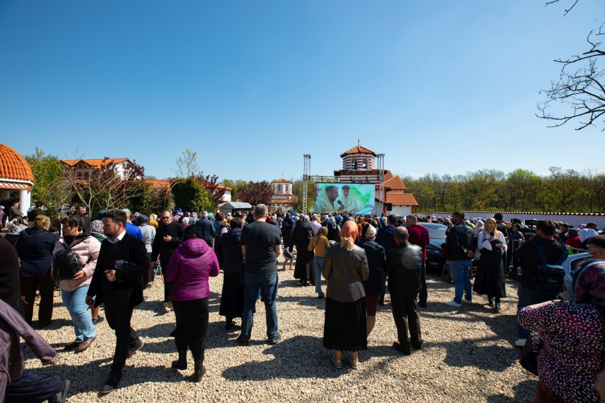 Hramul Mănăstirii Pantocrator din Drăgăneşti-Vlaşca 252641