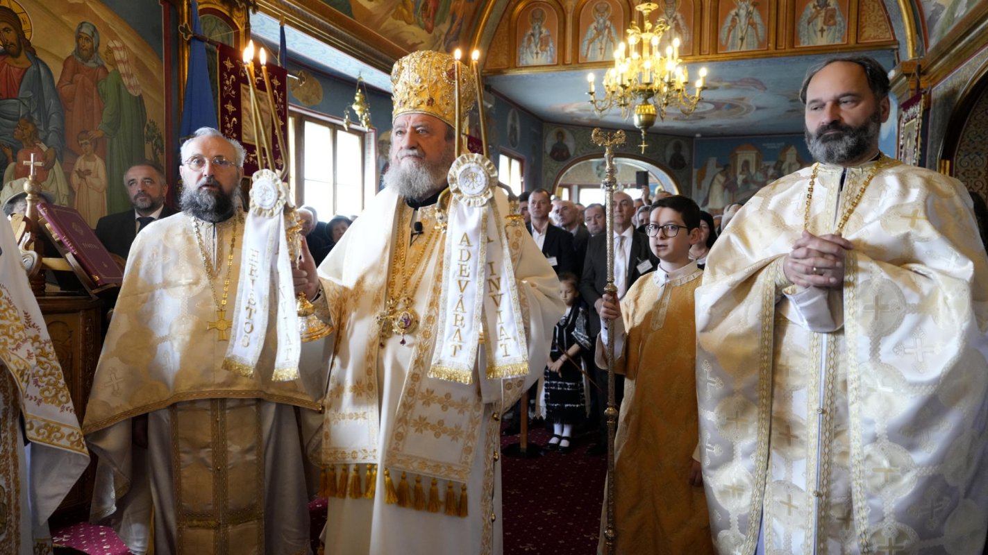 Pictura Bisericii „Sfântul Gheorghe” din Brașov a fost sfințită 252682