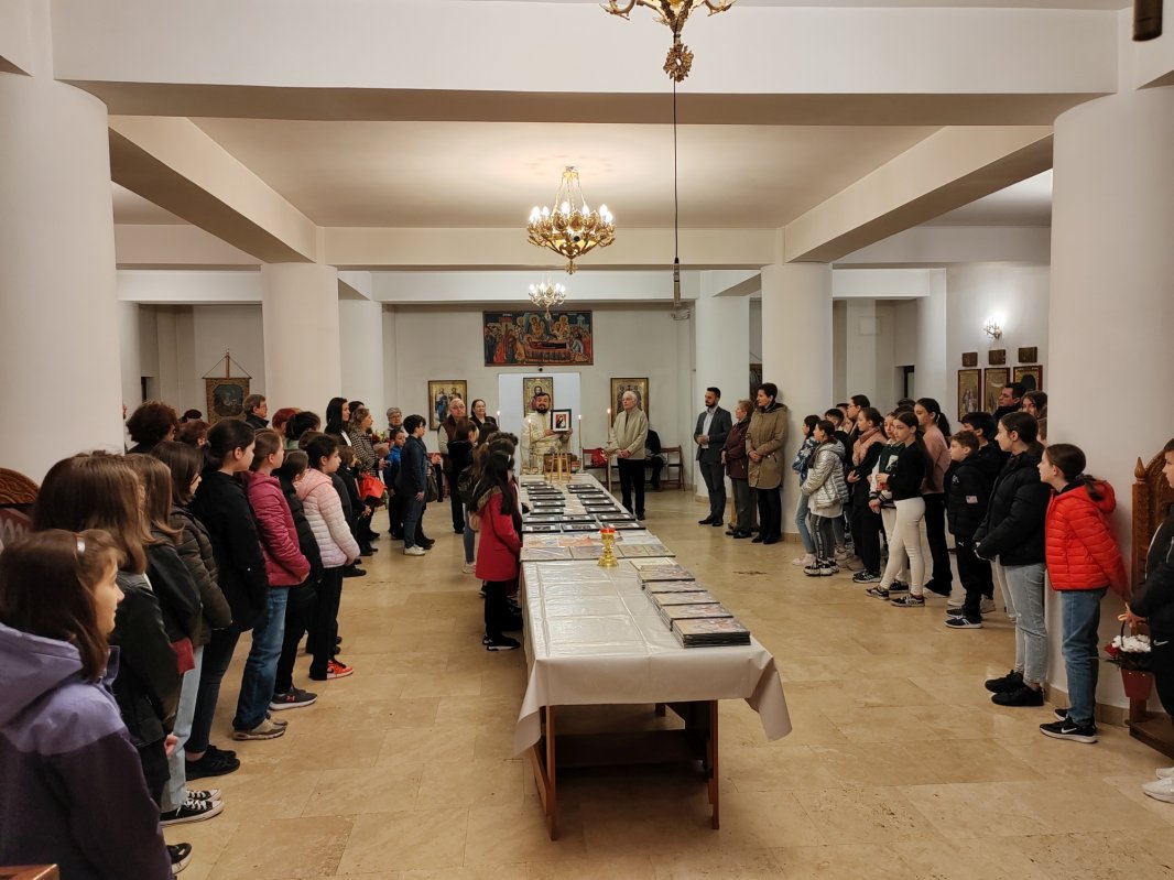 Premierea câștigătorilor concursului „Cu Dumnezeu în vers și slovă” în București 252687