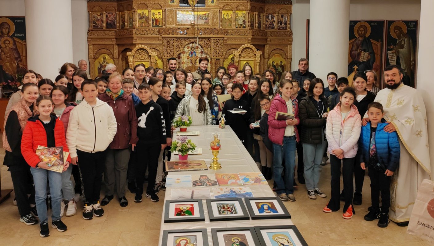 Premierea câștigătorilor concursului „Cu Dumnezeu în vers și slovă” în București 252694