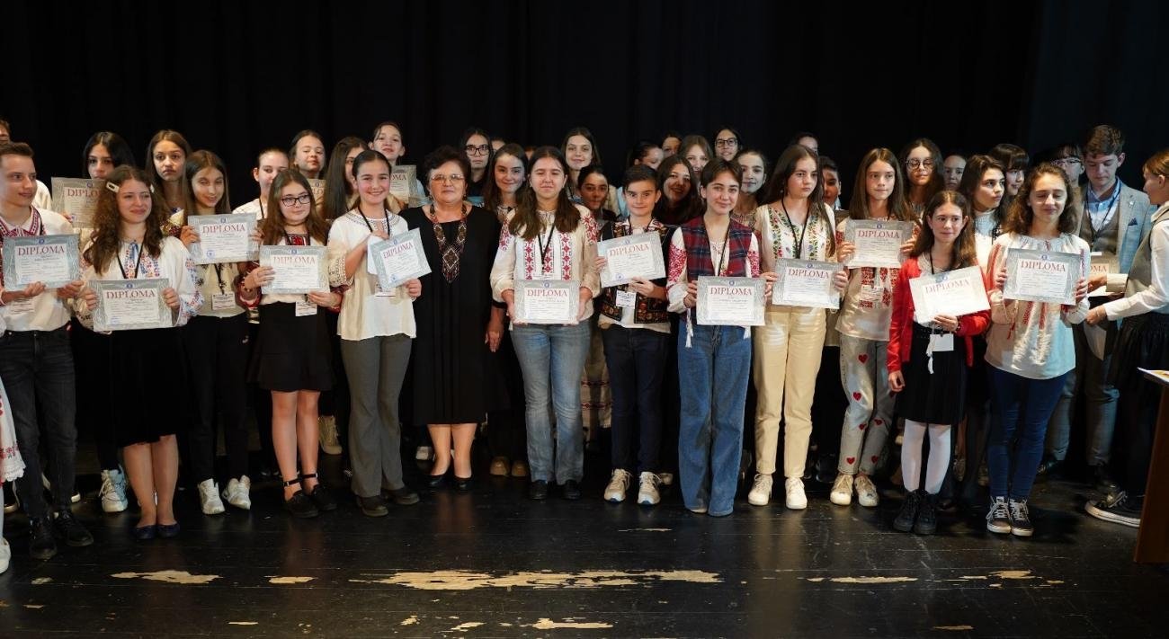 Premierea olimpicilor la cultură și spiritualitate românească 252775